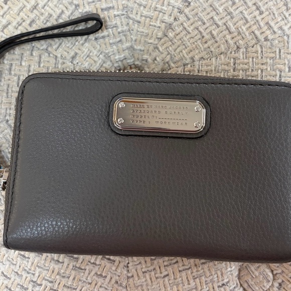 Marc By Marc Jacobs Handbags - Marc By Marc Jacobs Pebbled Leather Zip Wallet - Dark Gray